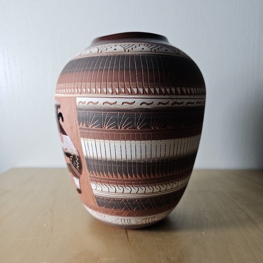 Vintage Navajo Flora Etched Pottery - Picture 2 of 10